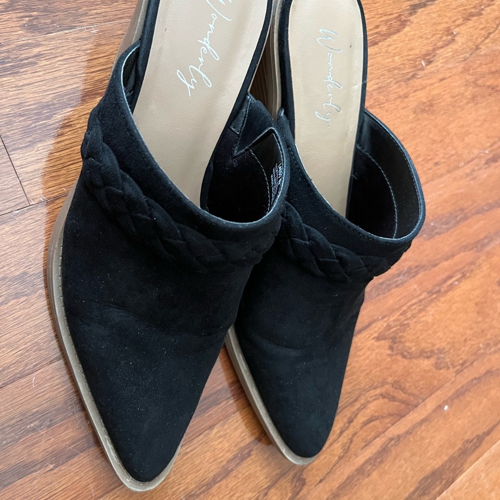 Wonderly Black Braided Pointed-Toe Mules
